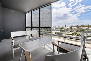 Chic 1-bed Escape in Fremantle With Parking