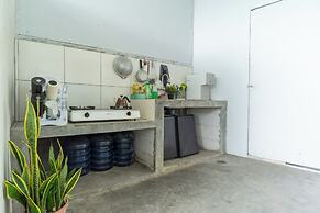 ELBA Guesthouse Near UNNES by ARBA