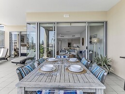 Beachfront Bali Resort Kingscliff 1212