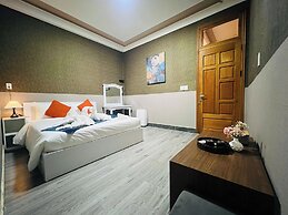 Royal Hotel & Spa Hoi An