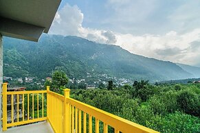 The Hosteller Old Manali Manu Temple