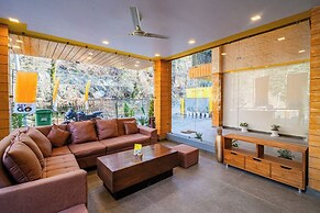 The Hosteller Jibhi