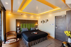 The Hosteller Shimla Valley View