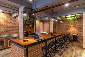 The Hosteller Bam Rishikesh