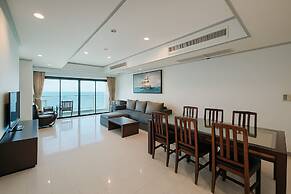 Patong Beachfront Tower 3 BR Penthouse