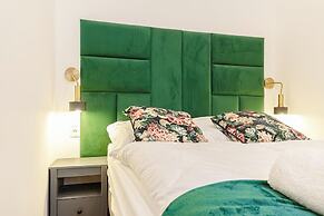 Lovely Apartment Steps from Schonbrunn
