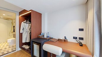 Marwin Monique Hotel