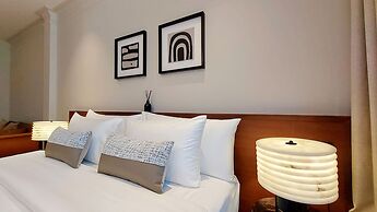 Marwin Monique Hotel