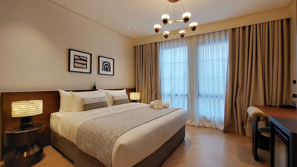 Marwin Monique Hotel