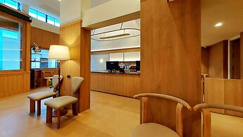 Marwin Monique Hotel