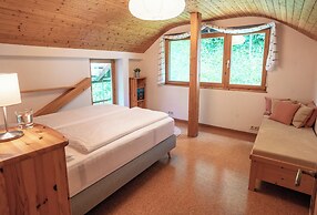 Lakeview Apartments