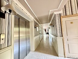 Menada Messembria Palace Apartments