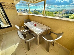 Menada Messembria Palace Apartments
