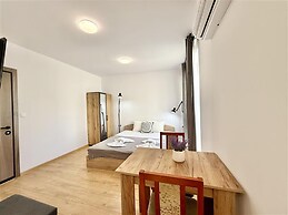 Menada Aphrodite Green Apartments
