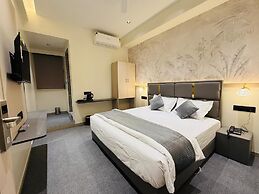 Hotel The Signature