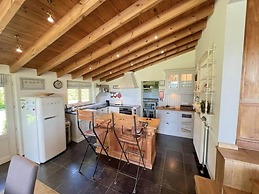 Cozy Nature Chalet for 8 Guests