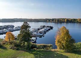 Havel River Houseboat