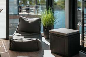 Havel River Houseboat