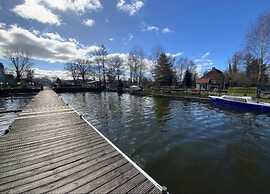 Havel River Houseboat