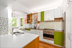 Spacious 3-bed Home in Princeton Pearl Double Bay