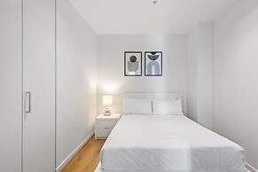 Melbourne CBD 2bed With Gym, Sauna & Pool Access