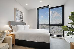 Bright Studio in Fremantle With Modern Finishes