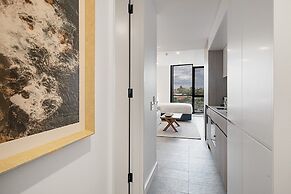 Bright Studio in Fremantle With Modern Finishes