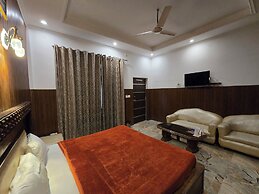 Hotel Divshikha