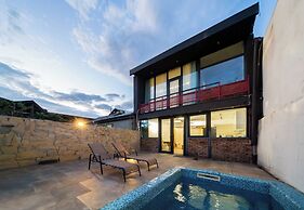 Niabi 3BDR Villa with pool