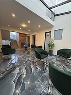 HOTEL ZANIAH