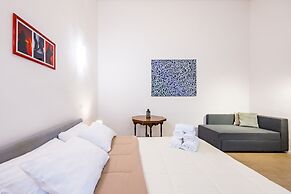 Art Apartment by Napoliapartments