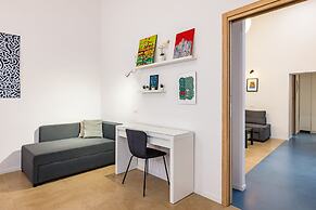 Art Apartment by Napoliapartments