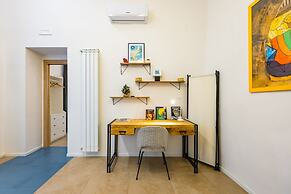 Art Apartment by Napoliapartments