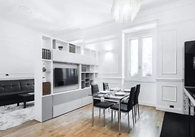 Acquileia - Stylish Loft Steps From Corso Magenta