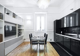Acquileia - Stylish Loft Steps From Corso Magenta