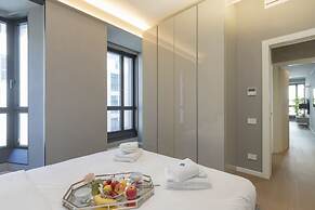 Central Tower S Babila - Elegant 2bdr With Rooftop Terrace