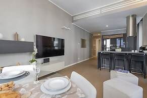 Central Tower S Babila - Elegant 2bdr With Rooftop Terrace