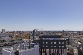 Central Tower S Babila - Elegant 2bdr With Rooftop Terrace