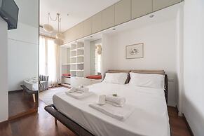 S Marco - Bright Central 1bdr With Balcony in Brera