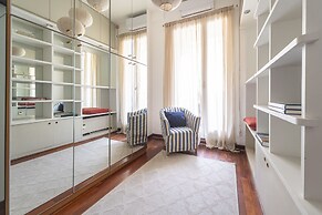 S Marco - Bright Central 1bdr With Balcony in Brera