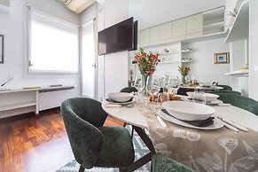 S Marco - Bright Central 1bdr With Balcony in Brera