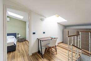 Candiani Building - Elegant 2-level Apartment With 3 Bedrooms