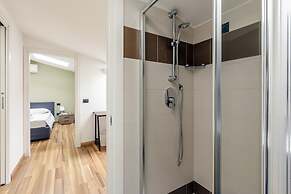 Candiani Building - Elegant 2-level Apartment With 3 Bedrooms