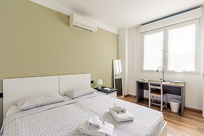 Candiani Building - Elegant 2-level Apartment With 3 Bedrooms