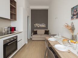 Spinoza - Modern 1 br With Balcony Steps From Piola
