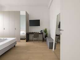 Spinoza - Modern 1 br With Balcony Steps From Piola
