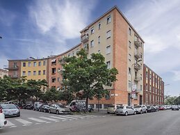 Spinoza - Modern 1 br With Balcony Steps From Piola