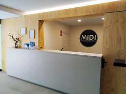Apartamentos Midi 3000