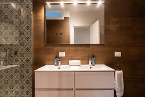 Frizzcaf Loft by Wonderful Italy