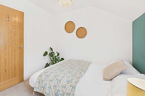 Host Stay Bracken Cottage